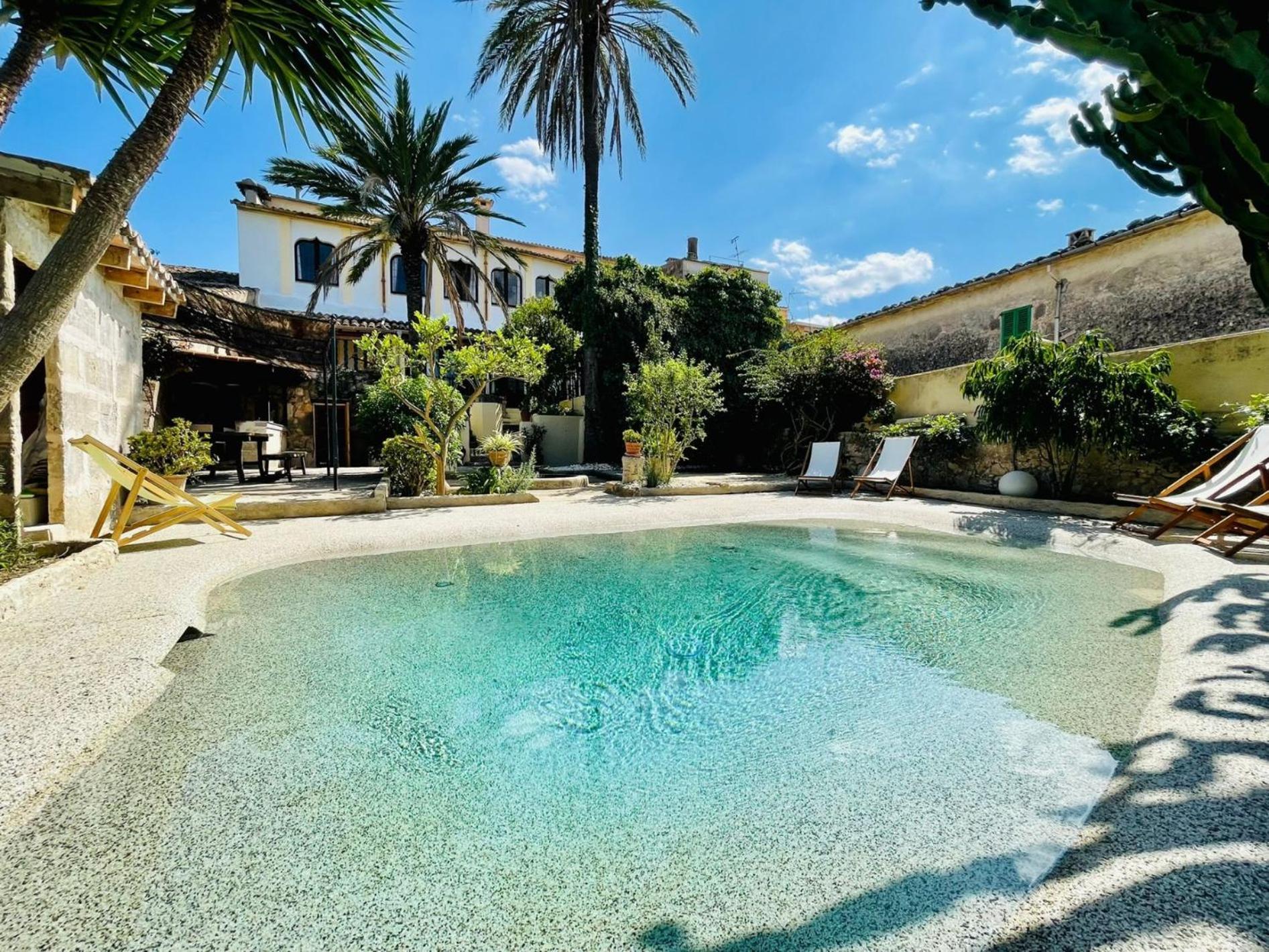 Leon De Sineu Villa Exterior photo